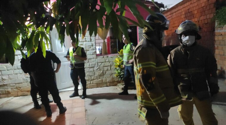 Joven de 17 años muere de un balazo en Villa Elisa: padrastro sería el autor