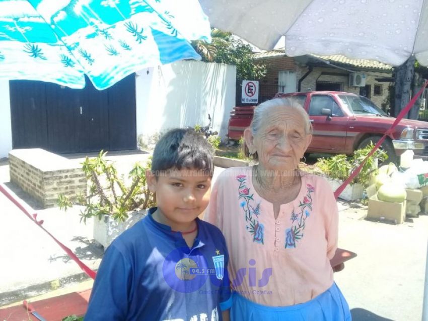 A sus 88 años prepara tereré a los peregrinantes de Caacupé
