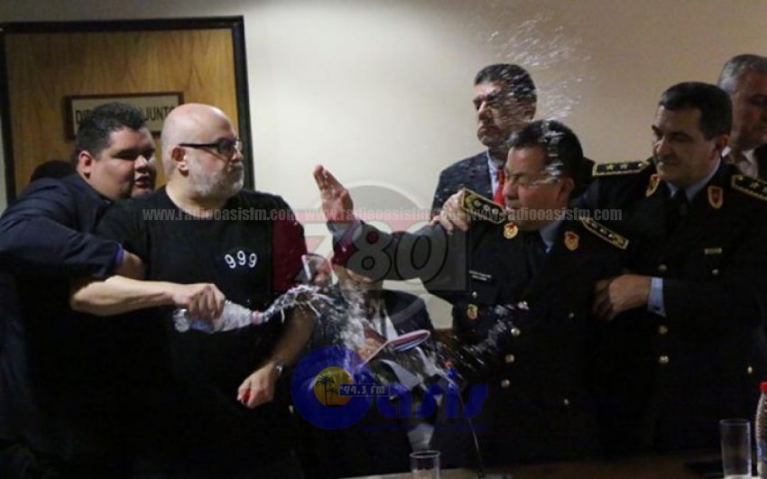 Vergonzoso: Payo Cubas y otro ataque iracundo en el Senado