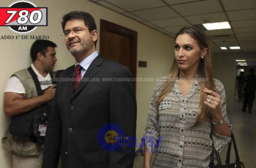 Diputados otorga a Ibáñez un mes de permiso