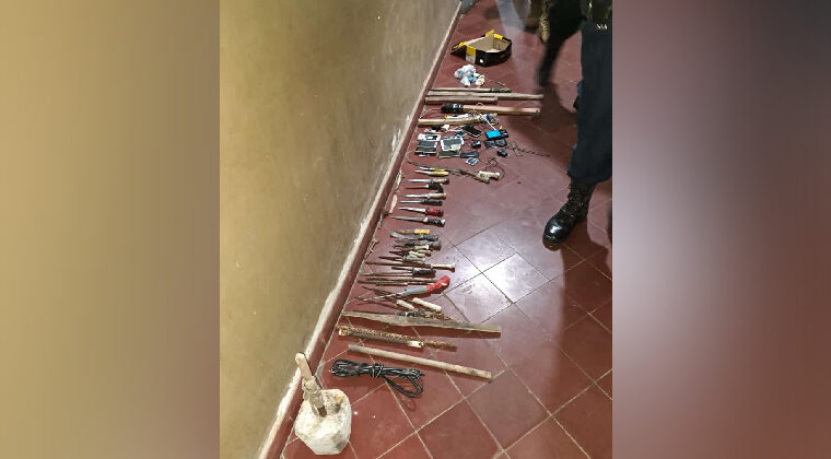 Incautan 52 armas blancas tras requisa en penitenciaría de San Pedro