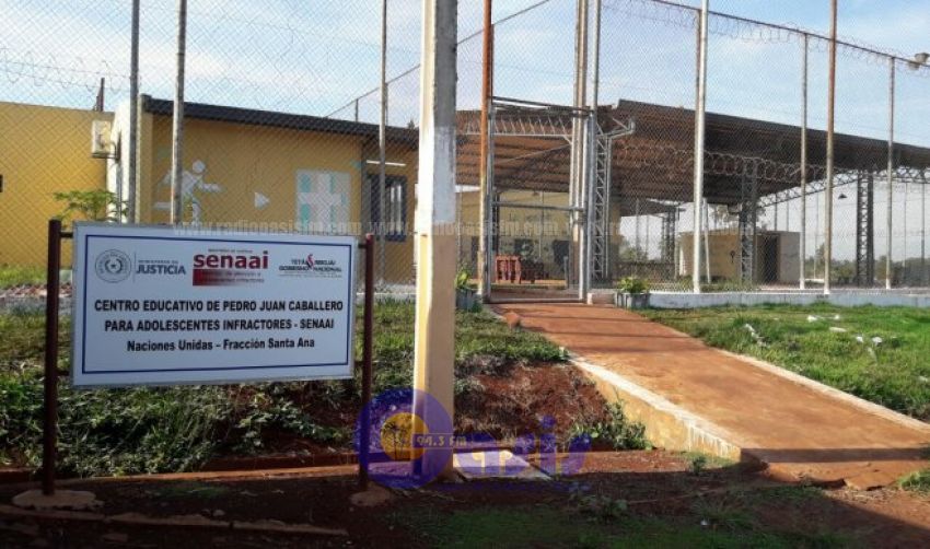 Sofocan principio de incendio en reclusorio