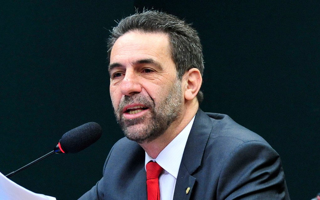 Lula elige a Enio Verri para presidir Itaipú en Brasil