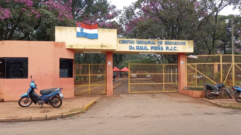 CRE: Vuelve una docente y apartan a cuatro