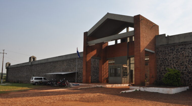 Motel clandestino, drogas y armas: intervención destapa la olla en el Cereso, Itapúa