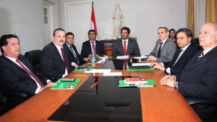 Instituciones judiciales siguen en el descrédito y sometidas a políticos