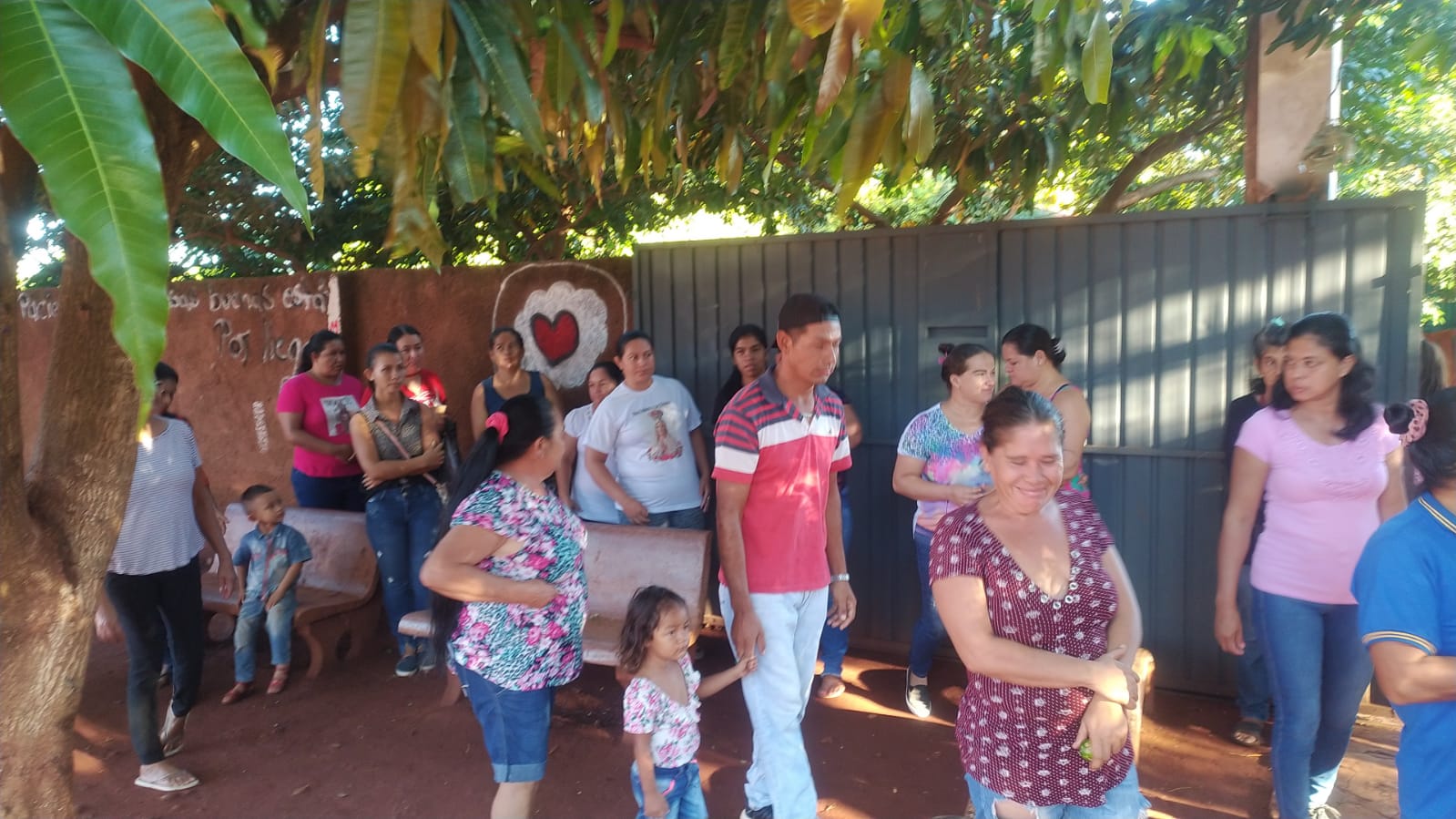 Otra institución educativa con problemas de rubro en dos cursos