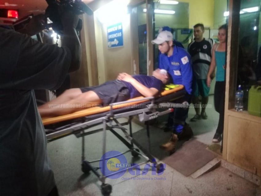 Policía, baleado en el ojo tras discusión