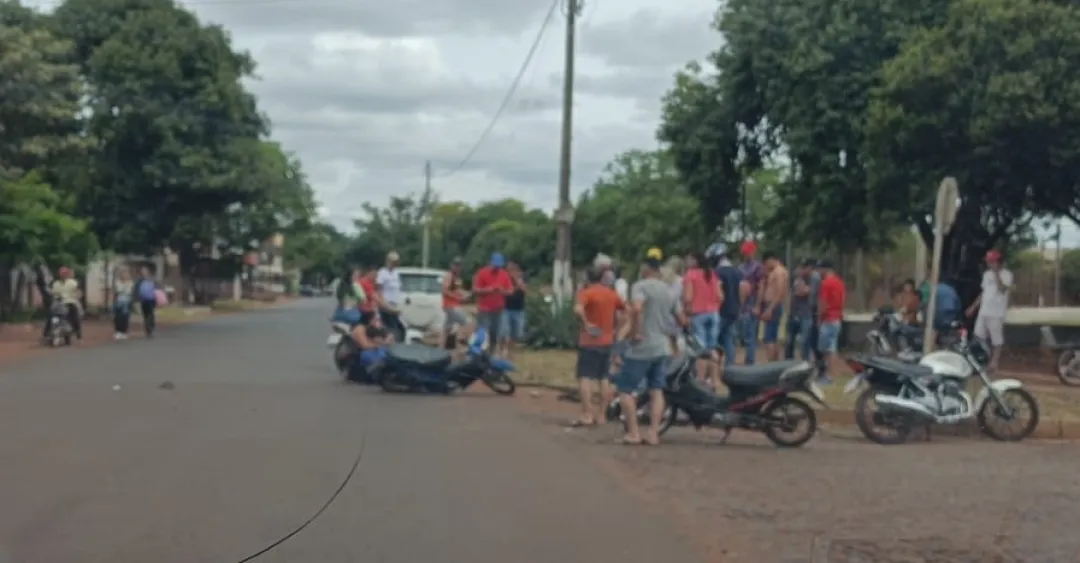 Accidente entre motociclistas dejo heridos y daños materiales