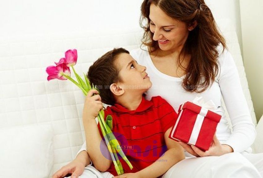 Feliz Día de las Madres Paraguaya deseos de Radio Oasis 94.3