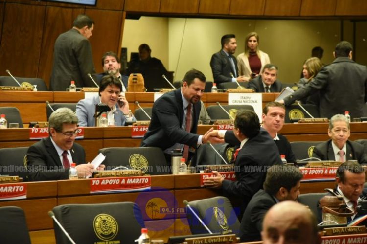 Colorados sepultan juicio político a Abdo Benítez y Hugo Velázquez