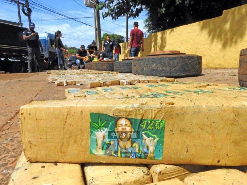 Incautan alijo de marihuana en paquetes con foto de Neymar