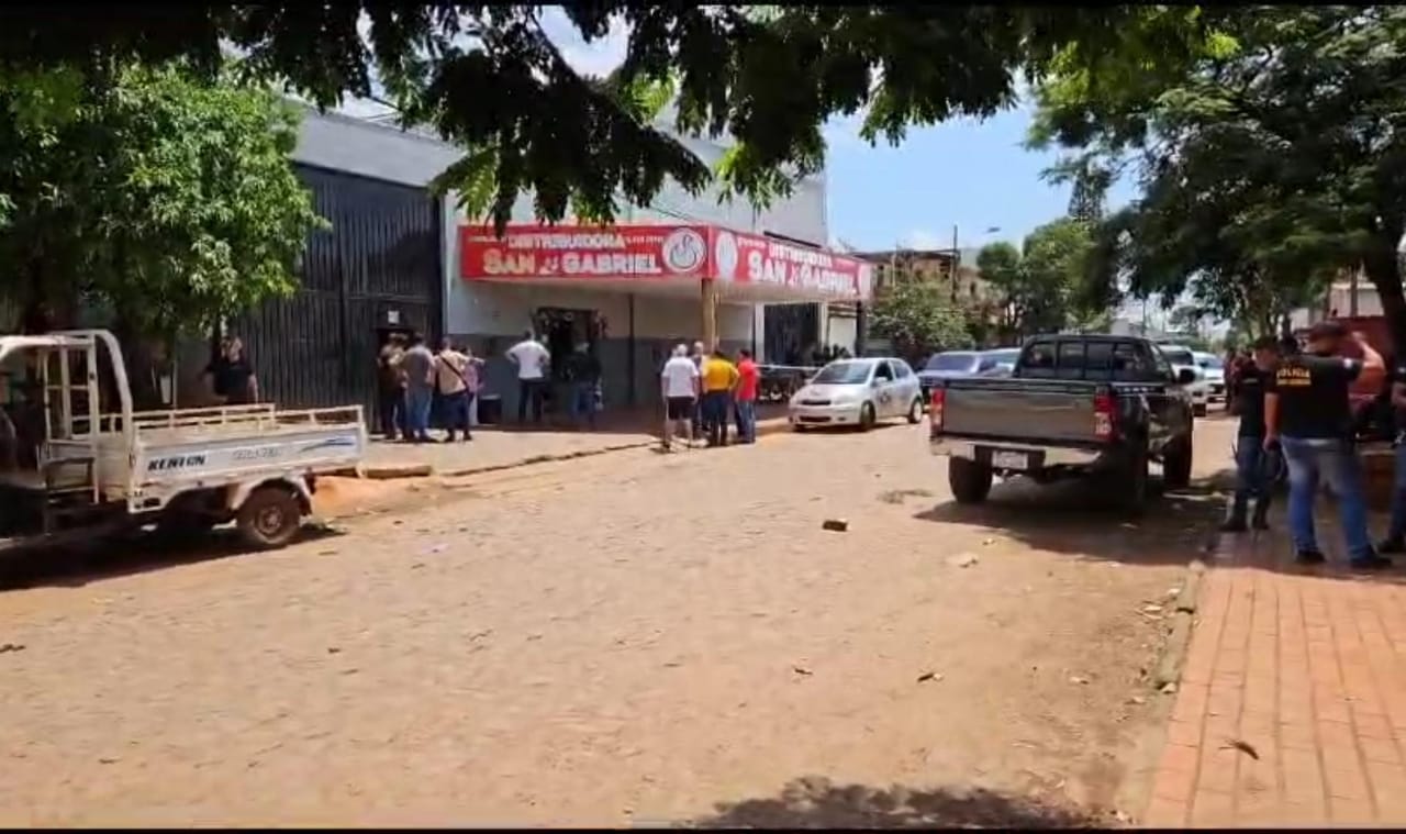Dos guardias de seguridad resultaron heridos durante violento asalto en Pedro Juan Caballero