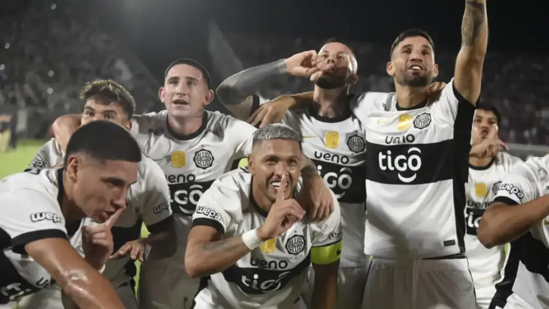 E superclásico se volvió a pintar de blanco y negro