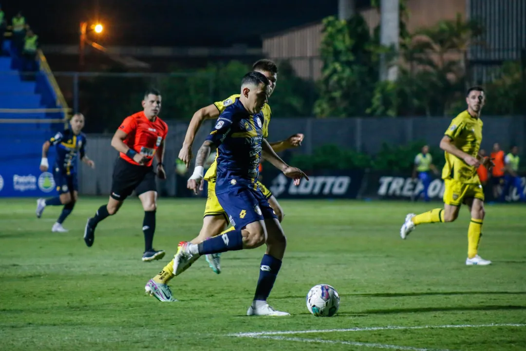 La fecha 10 arrancó con un empate