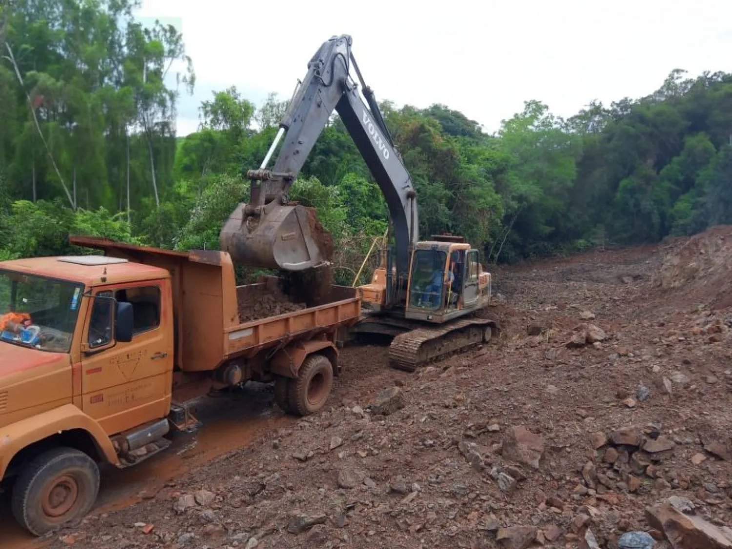 1.200 familias son beneficiadas con obras de mejoramiento de caminos rurales en Amambay