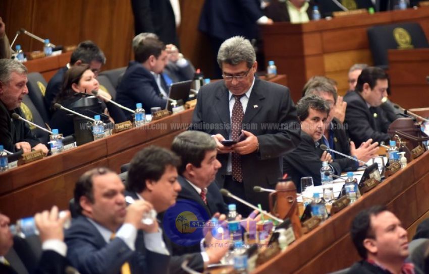 68 diputados todavía se aferran al seguro médico vip y a otros privilegios