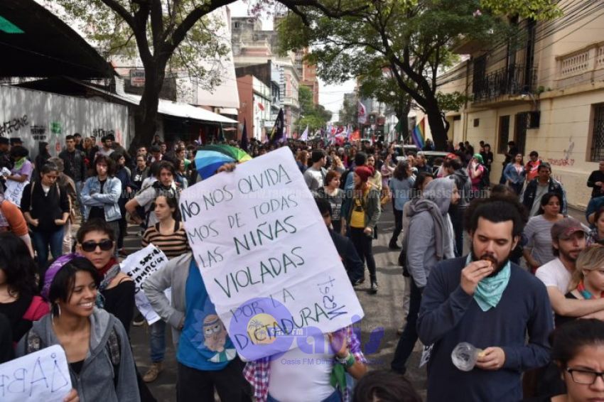 Con movilizaciones sociales, dan la bienvenida a Mario Abdo