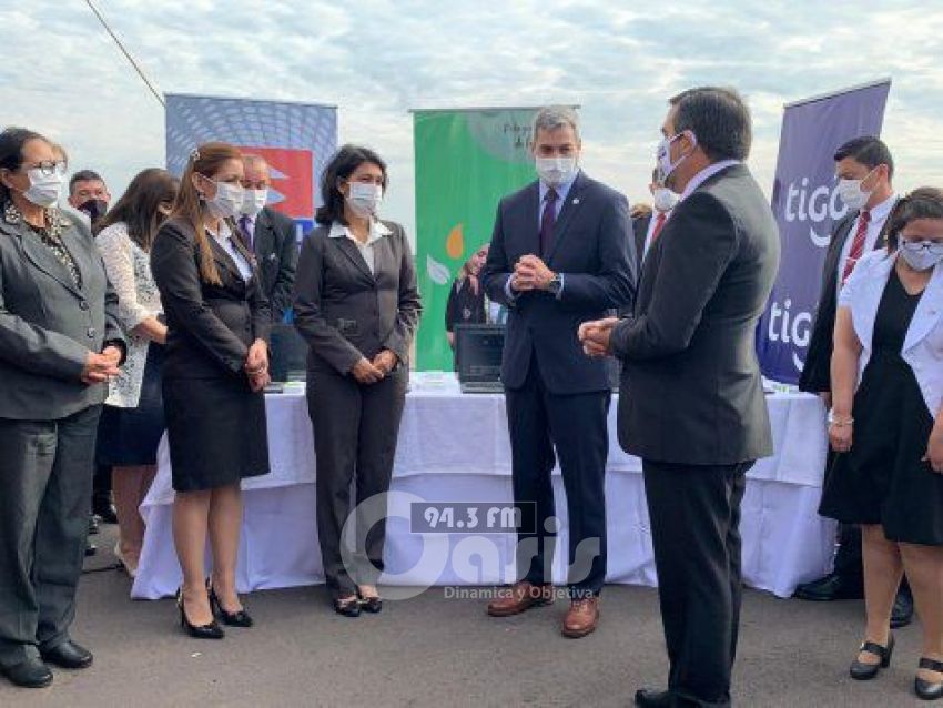 MEC entrega 2.500 notebooks a escuelas de comunidades indígenas