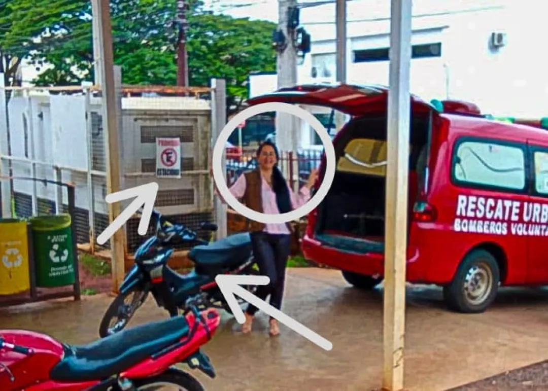 Repudian actitud de ciudadana que obstruía acceso de ambulancia en el Hospital Regional de PJC 