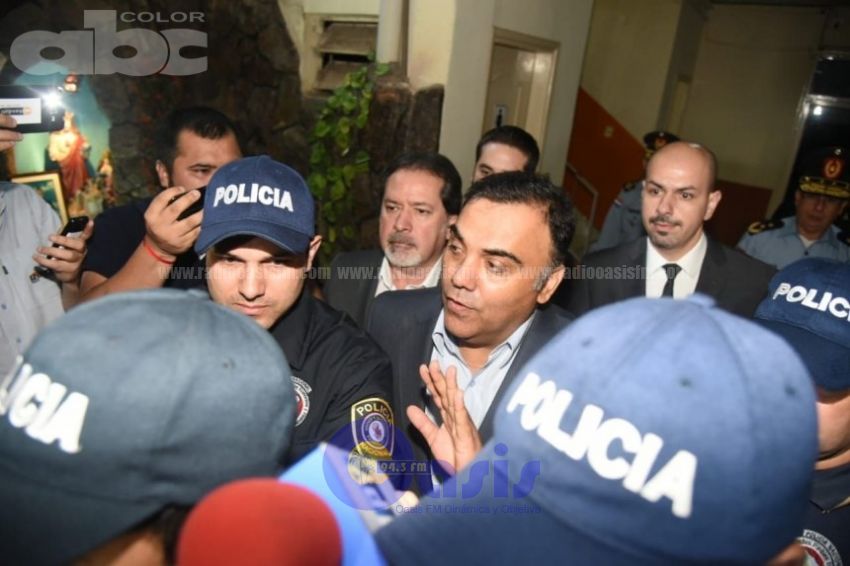 Se entregó el ex fiscal general