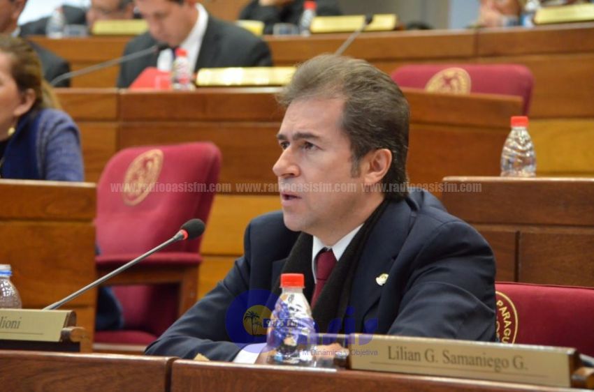 Dan permiso para que Castiglioni sea canciller