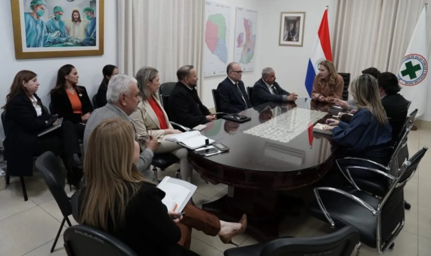IPS y Salud Pública fortalecen coordinación para ampliar la atención sanitaria en el país