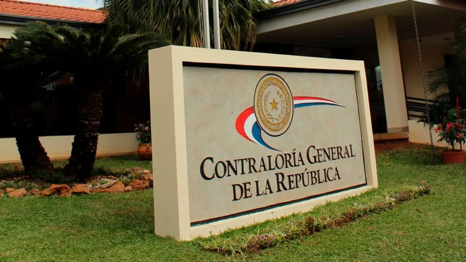 Relatoras vip: Contraloría inició dos exámenes de correspondencia
