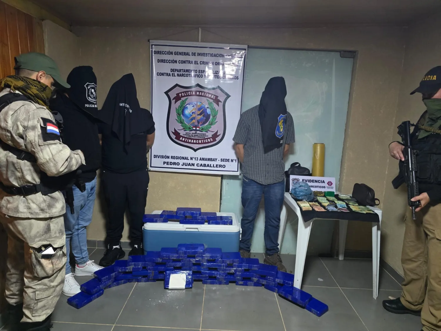 Incautan 45 kilos de cocaína en allanamiento a carnicería de Pedro Juan