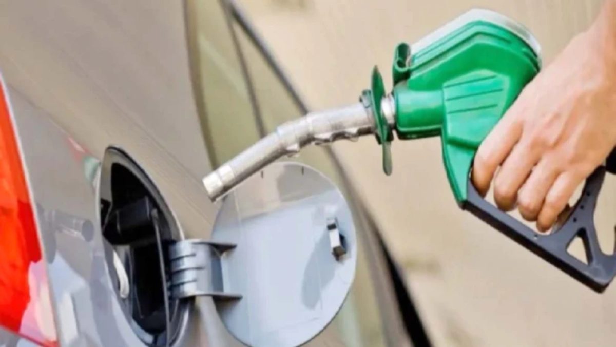 Los emblemas privados preparan una nueva suba de combustibles