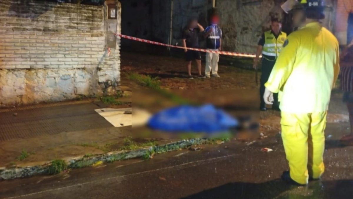 Feminicidio en Lambaré: Mujer fue emboscada en la vía pública y asesinada a tiros por su ex pareja